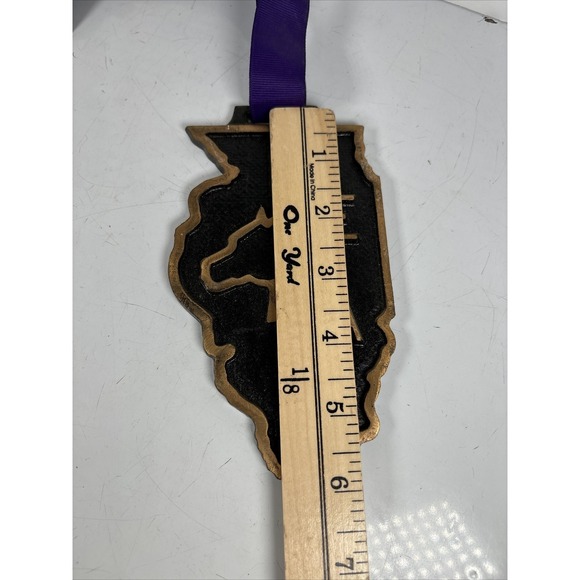 VINTAGE Horse Show Medal PEAI Necklace Ribbon Solid Metal Equestrian Decor MCM - Picture 6 of 6